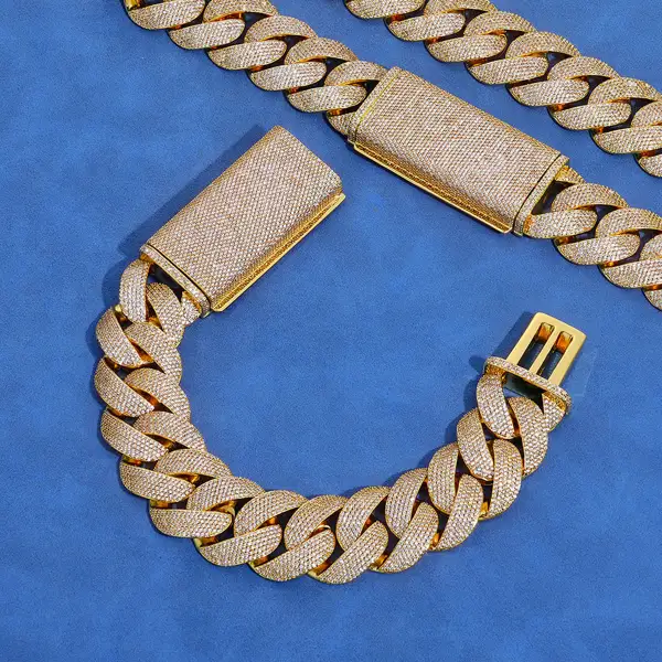 23mm Silver Moissanite Cuban Link Necklace, product design view 3.