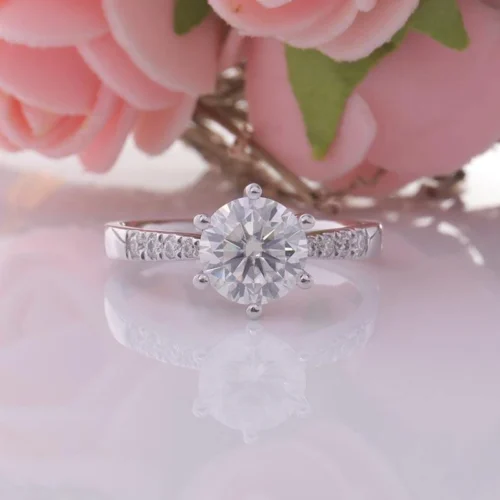 Product photograph showing the solitaire ring.
